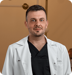 Врач-флеболог с опытом более 17 лет, включая работу со сложными случаями